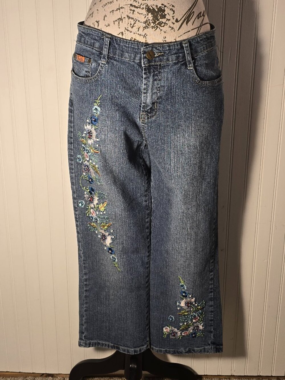 Daniel Design Embroidered & Beaded Crop Jeans (10) (Excellent Condition)
